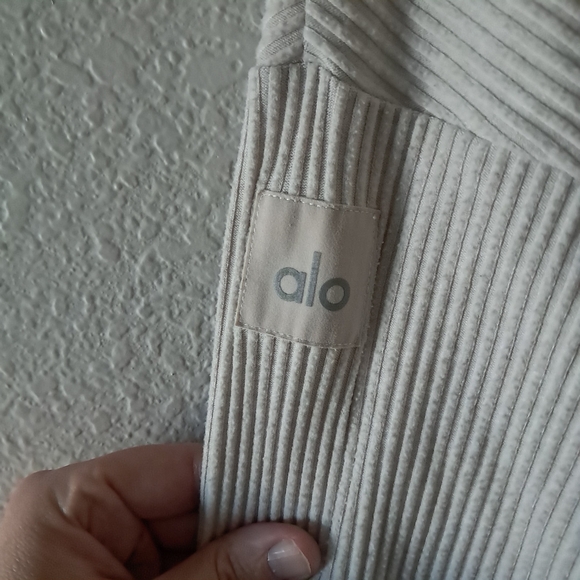 Alo Yoga Muse Hoodie - Picture 4 of 8